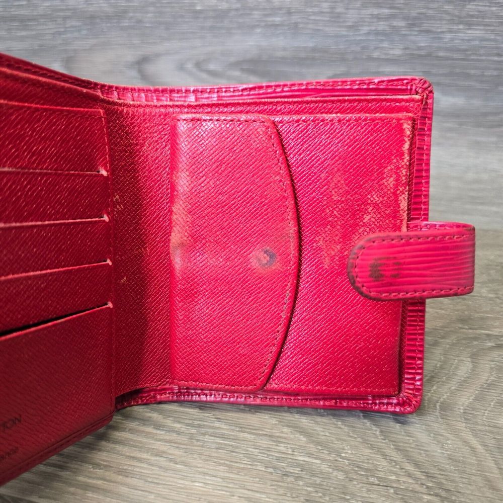 Louis Vuitton Red Leather‎ Epi Leather Bi Fold Wallet Womens - Picture 9 of 16